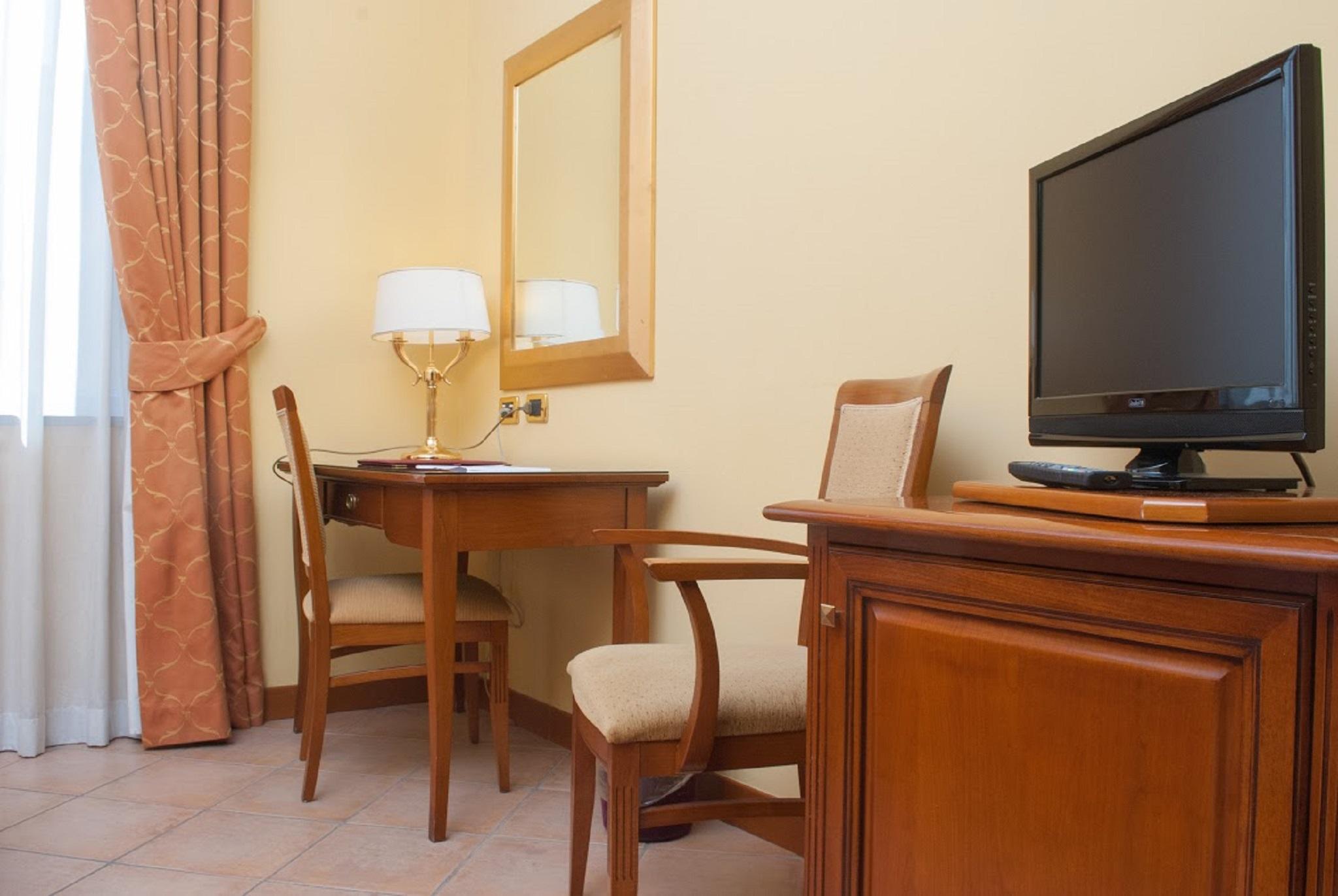 Le Cheminee Business Hotel Napoli Екстер'єр фото