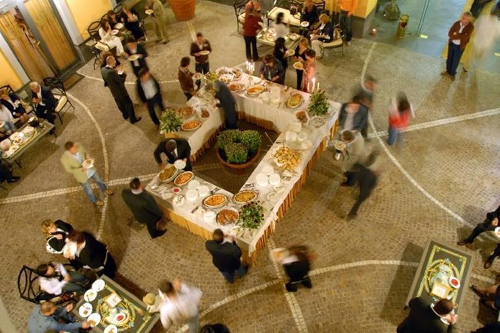 Le Cheminee Business Hotel Napoli Екстер'єр фото