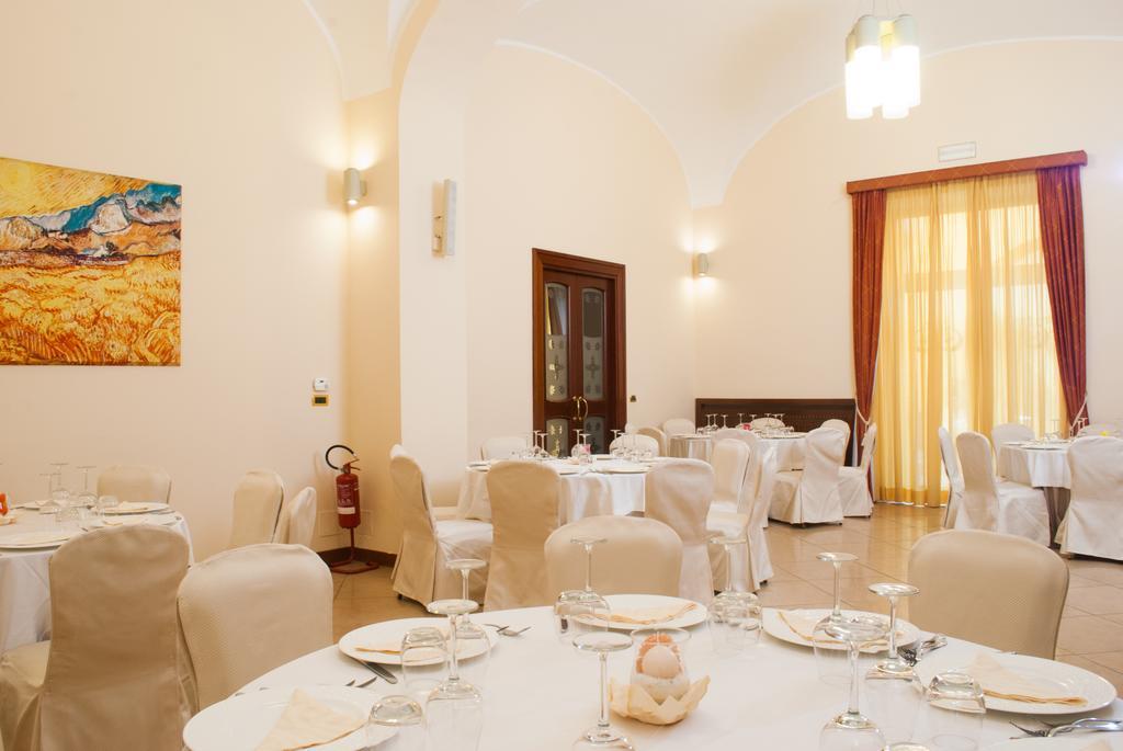 Le Cheminee Business Hotel Napoli Екстер'єр фото