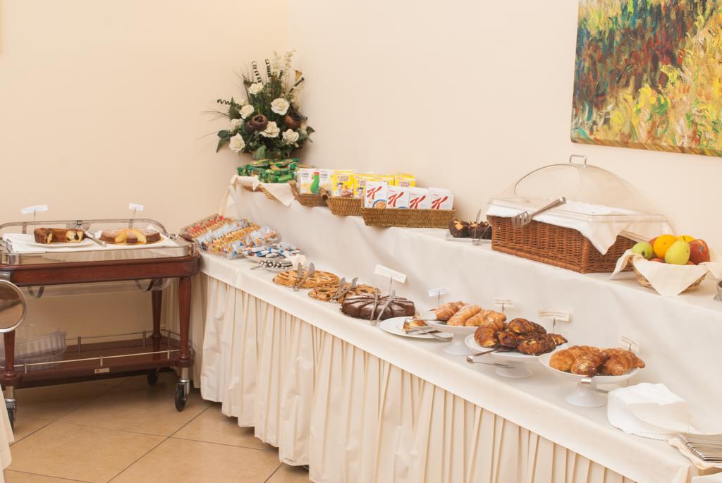 Le Cheminee Business Hotel Napoli Екстер'єр фото