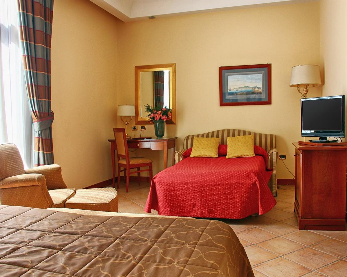Le Cheminee Business Hotel Napoli Екстер'єр фото