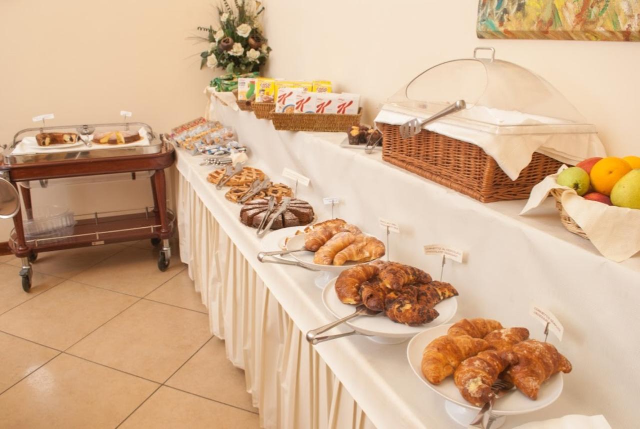 Le Cheminee Business Hotel Napoli Екстер'єр фото