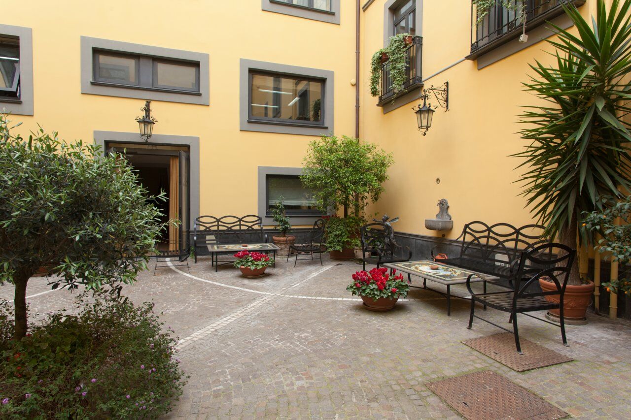 Le Cheminee Business Hotel Napoli Екстер'єр фото